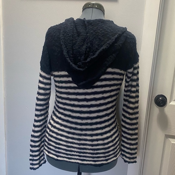 Roxy Striped Knit Sweater w Hood - Picture 9 of 9